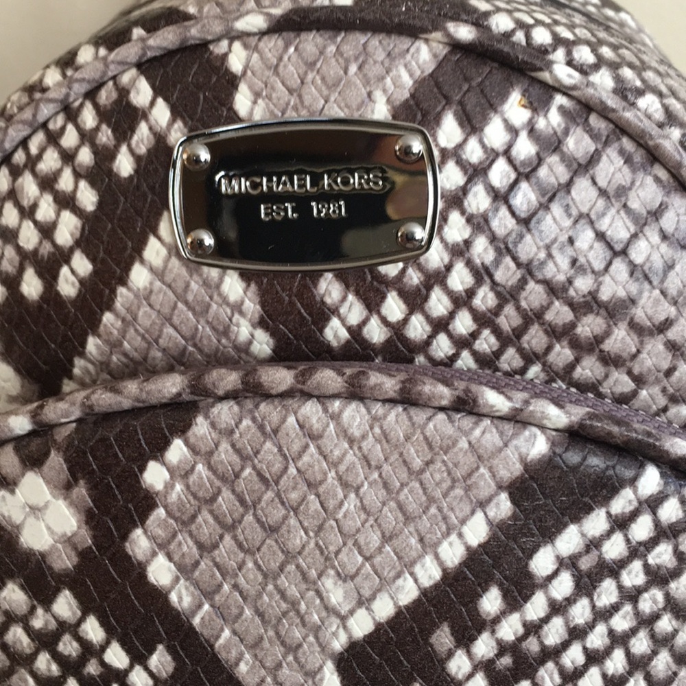 πLAST ONEπ NWT Michael Kors Abbey XS Backpack - Picture 2 of 7